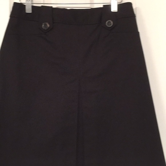 NWOT White House Black Market Black Single Pleat A-Line Skirt. Size 2 - Picture 5 of 7